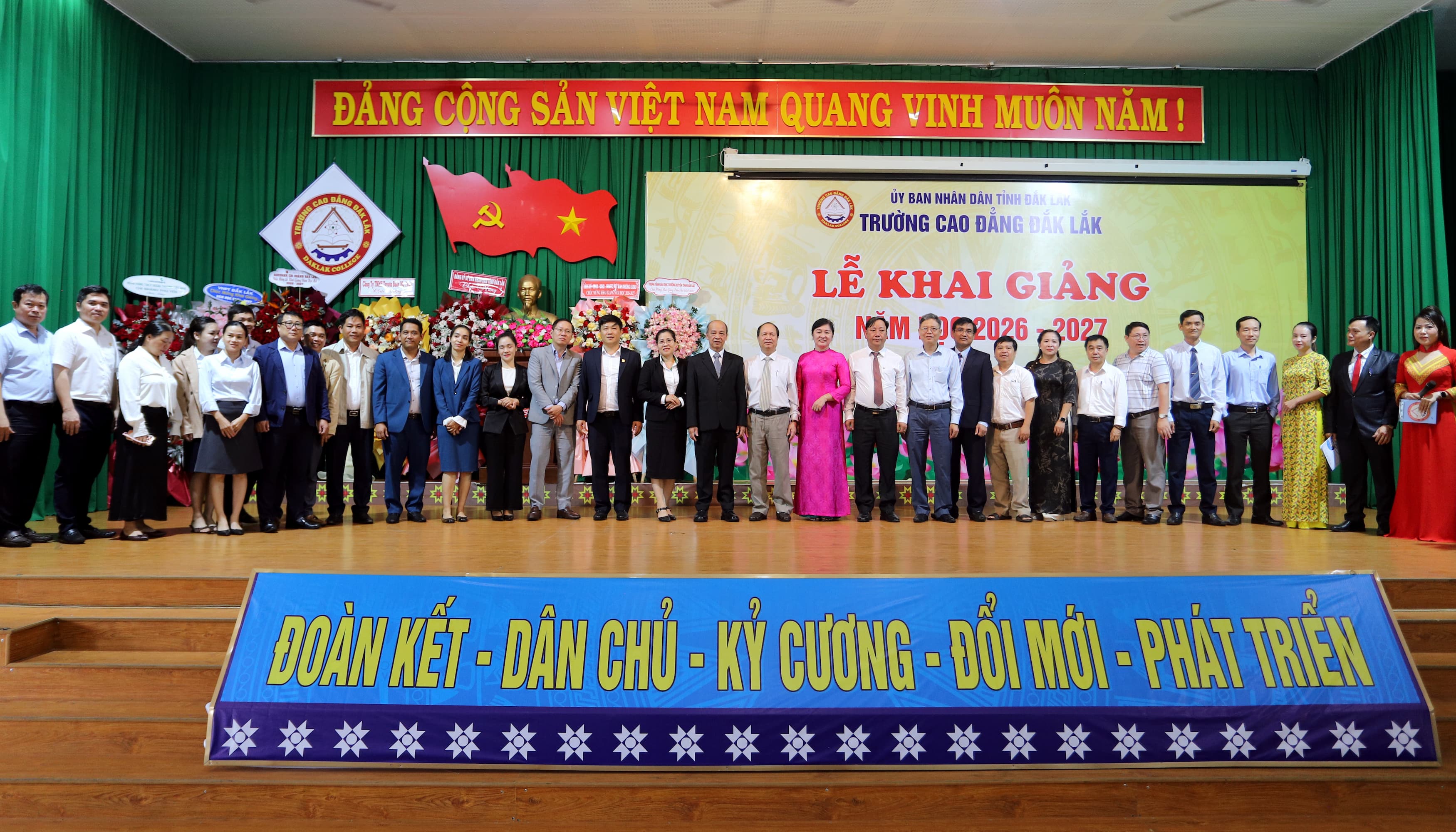TRƯỜNG CAO ĐẲNG ĐẮK LẮK TRANG TRỌNG TỔ CHỨC LỄ KHAI GIẢNG NĂM HỌC 2026 – 2027