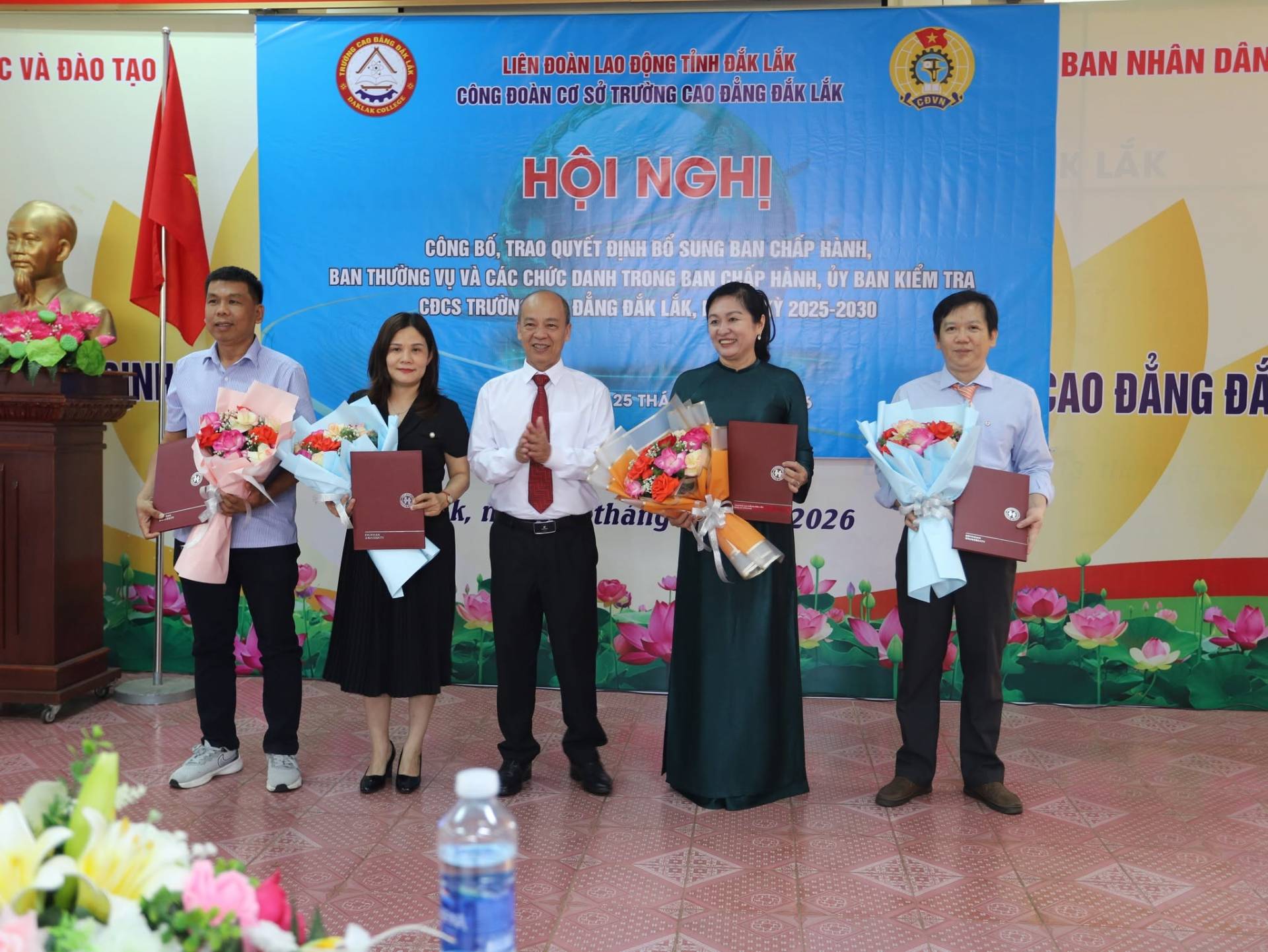 HỘI NGHỊ CÔNG BỐ, TRAO QUYẾT ĐỊNH BỔ SUNG BAN CHẤP HÀNH, BAN THƯỜNG VỤ VÀ CÁC CHỨC DANH TRONG BAN CHẤP HÀNH, ỦY BAN KIỂM TRA CÔNG ĐOÀN CƠ SỞ TRƯỜNG CAO ĐẲNG ĐẮK LẮK NHIỆM KỲ 2025 – 2030