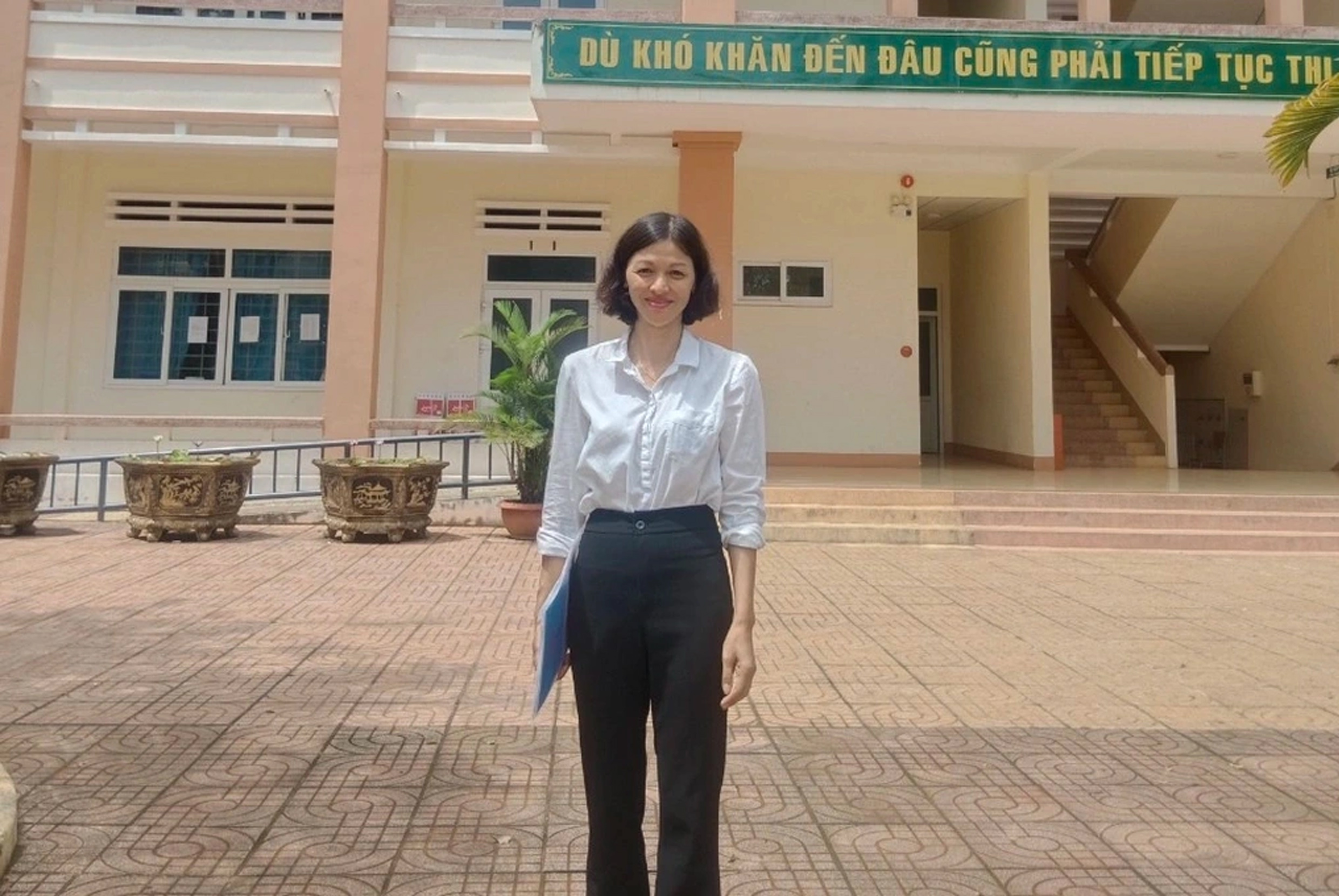 Phụ nữ 47 tuổi ở Đắk Lắk dự thi tốt nghiệp để thực hiện ước mơ thuở cơ hàn